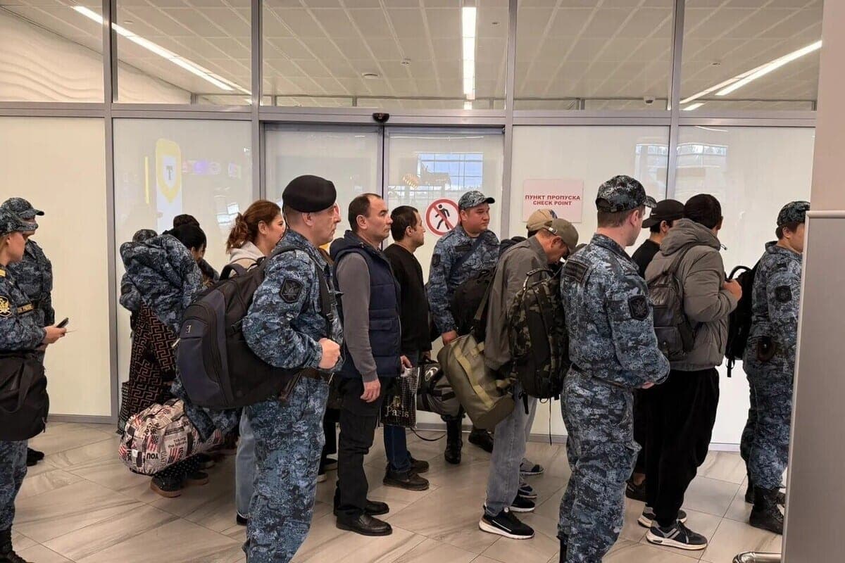 Kaliningrad bailiffs expelled from Russia ten foreigners-illegals