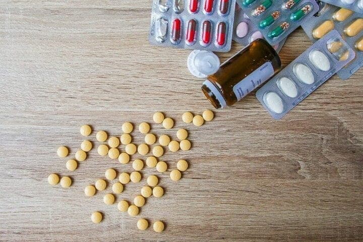 Эксперты напомнили волгоградцам, что БАДы не заменяют лечение