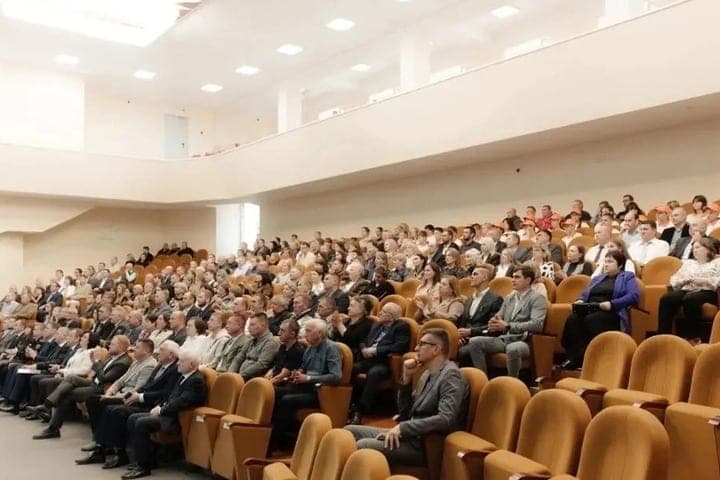 The government of the Tambov region honored workers of the road economy and transport