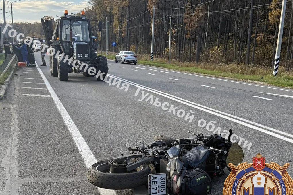 Two motorcycle racers under Tula flew into the IBO and were thrown under the wheels of the tractor