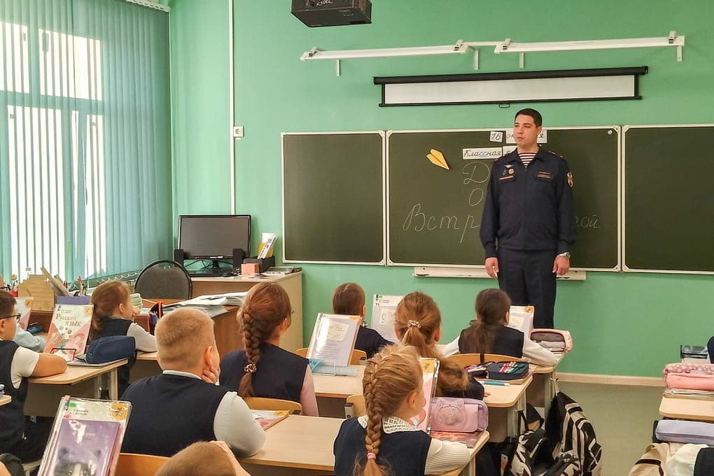В Марий Эл росгвардеец рассказал школьникам о службе в силовом ведомстве