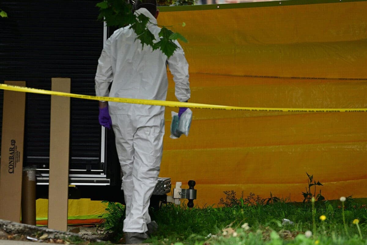 Женщина смертельно ранила мужа в грудь во время спора из-за оружия