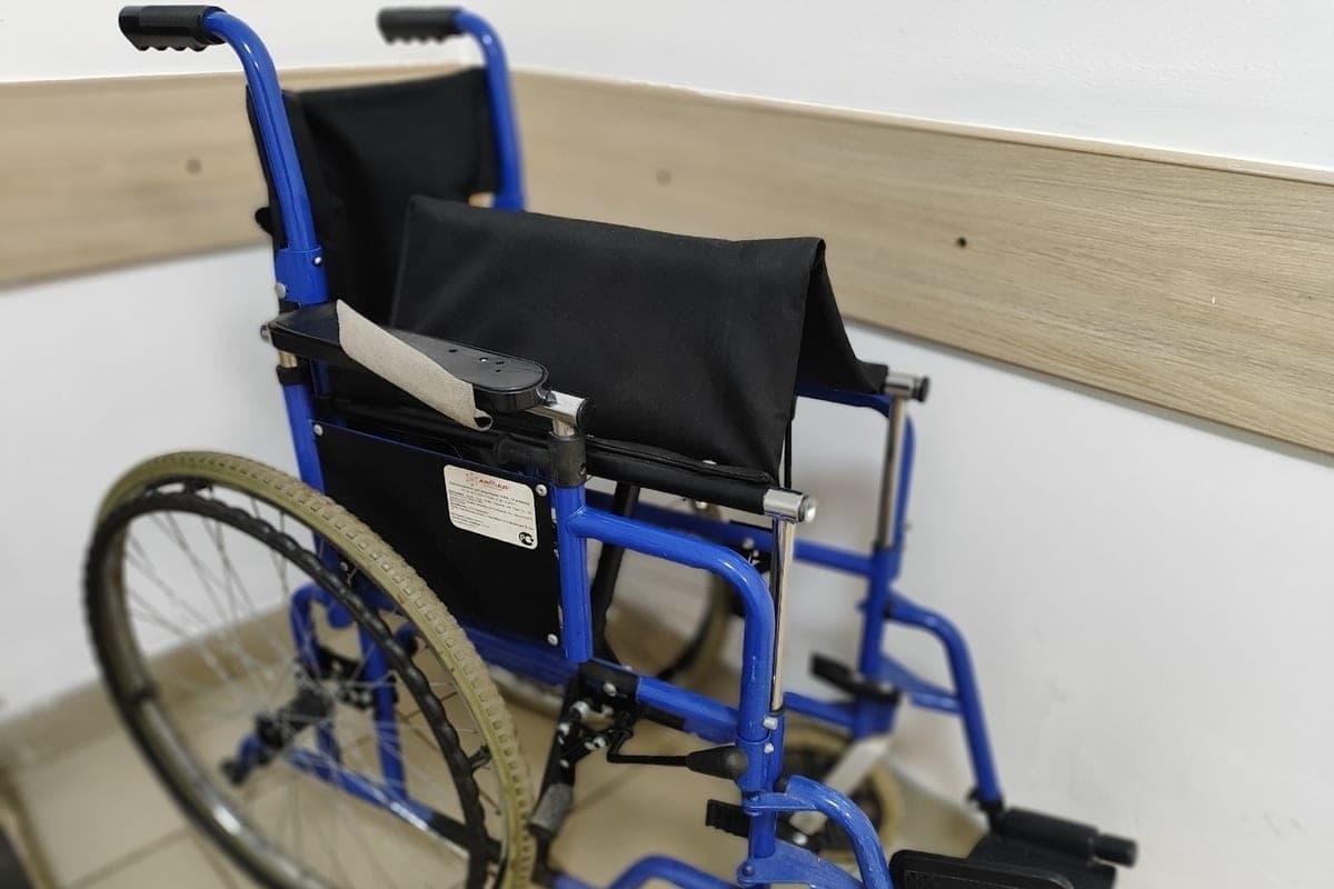 In Orenburg, a pensioner lost 20,000 rubles, selling a wheelchair