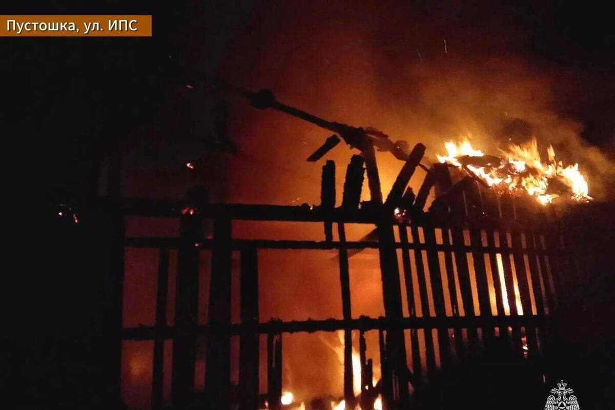 Two man-made fires in the Pskov region: houses and equipment were saved