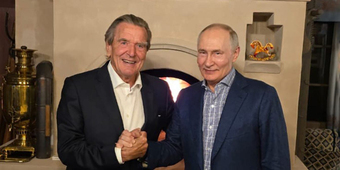 Putin invited Gerhard Schroeder to celebrate his birthday