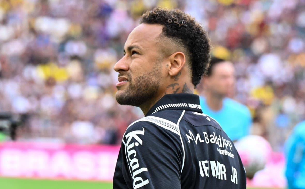 Neymar, after removal behind a covered hand, called the opponent an idiot