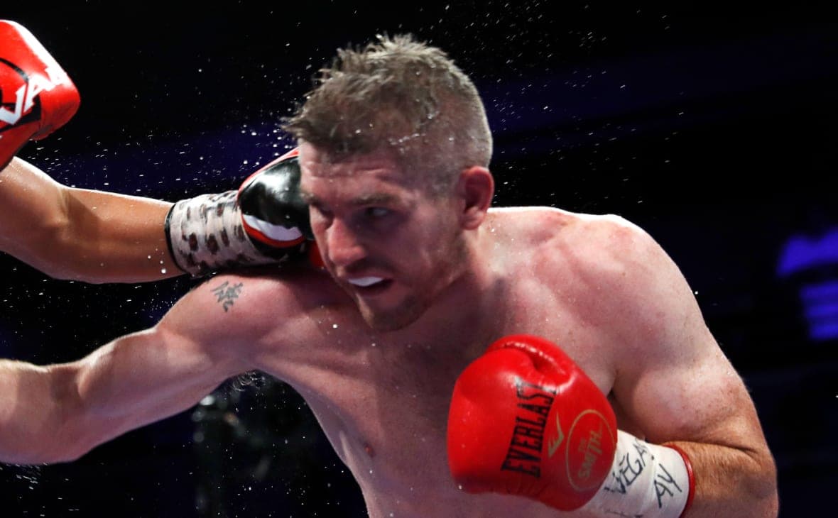 Экс-чемпион WBO предстал перед судом за удар лежачего в голову