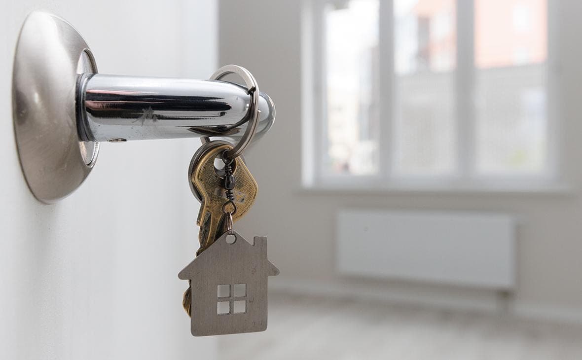 The Supreme Court explained the timing of filing a claim for housing defects to the developer
