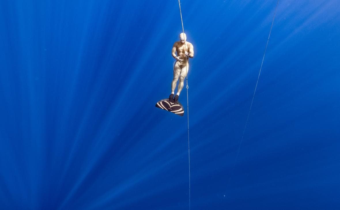 The Russian set a world record in freediving