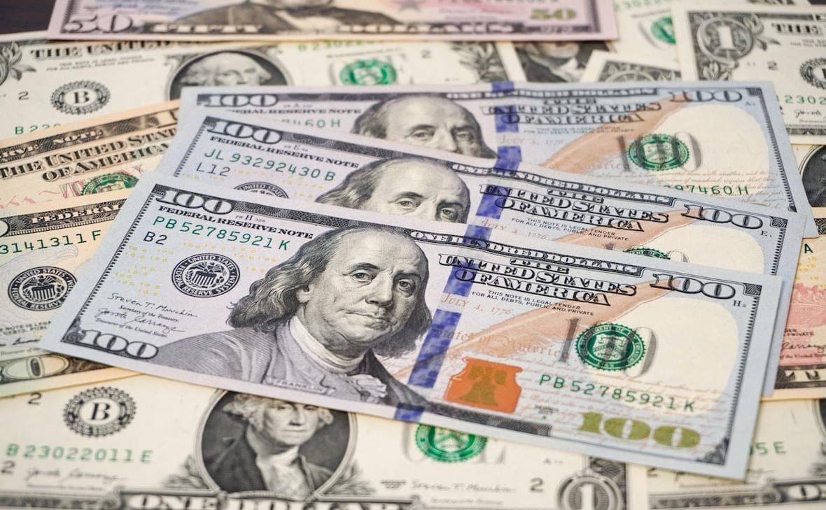 The Central Bank left the official dollar exchange rate on October 16 below 84