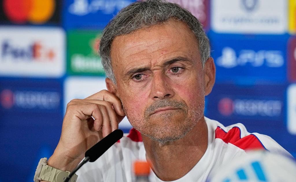 PSG coach reacts to riots in France before match against Barca