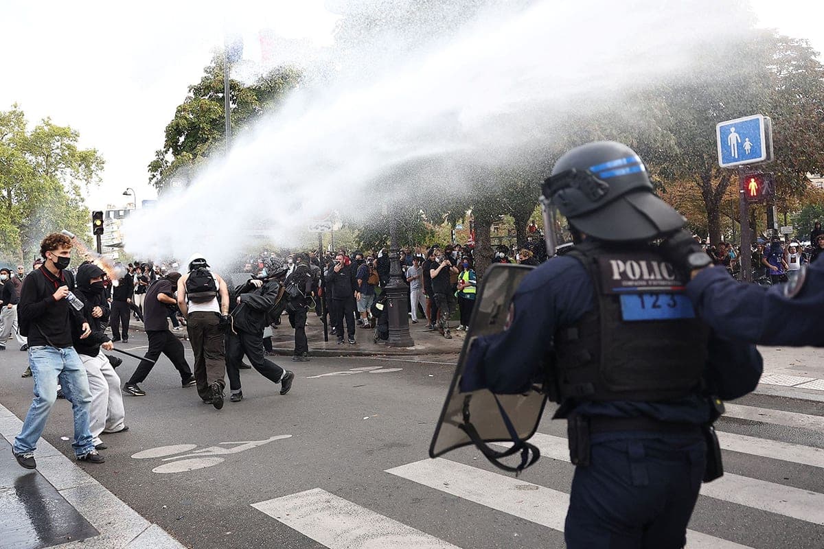 Protests in France: why the government so cruelly responded to the demands of young people