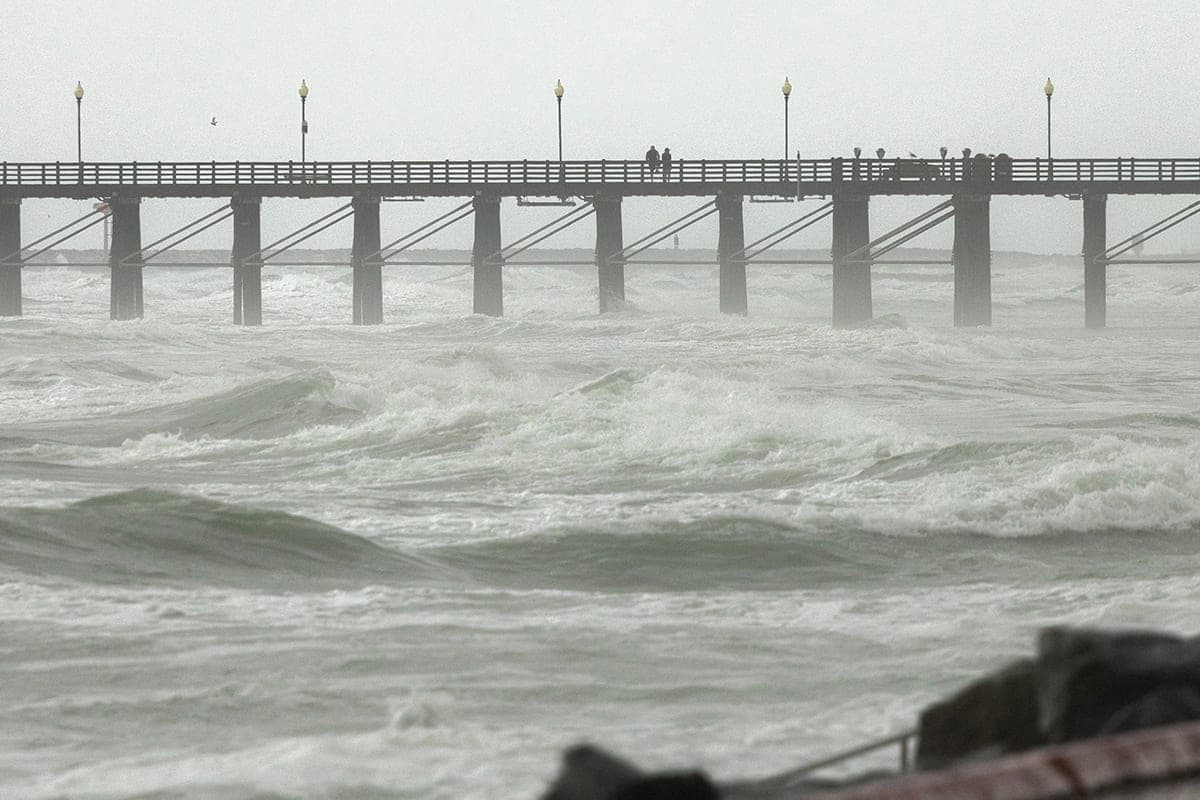 In Mexico, the victims of cyclone Rachel at least eight people