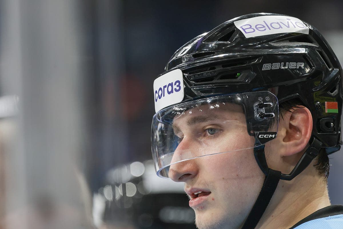 Minsk Dynamo avec Shanghai Dregons dans le match du championnat de la Ligue de hockey Kontinental