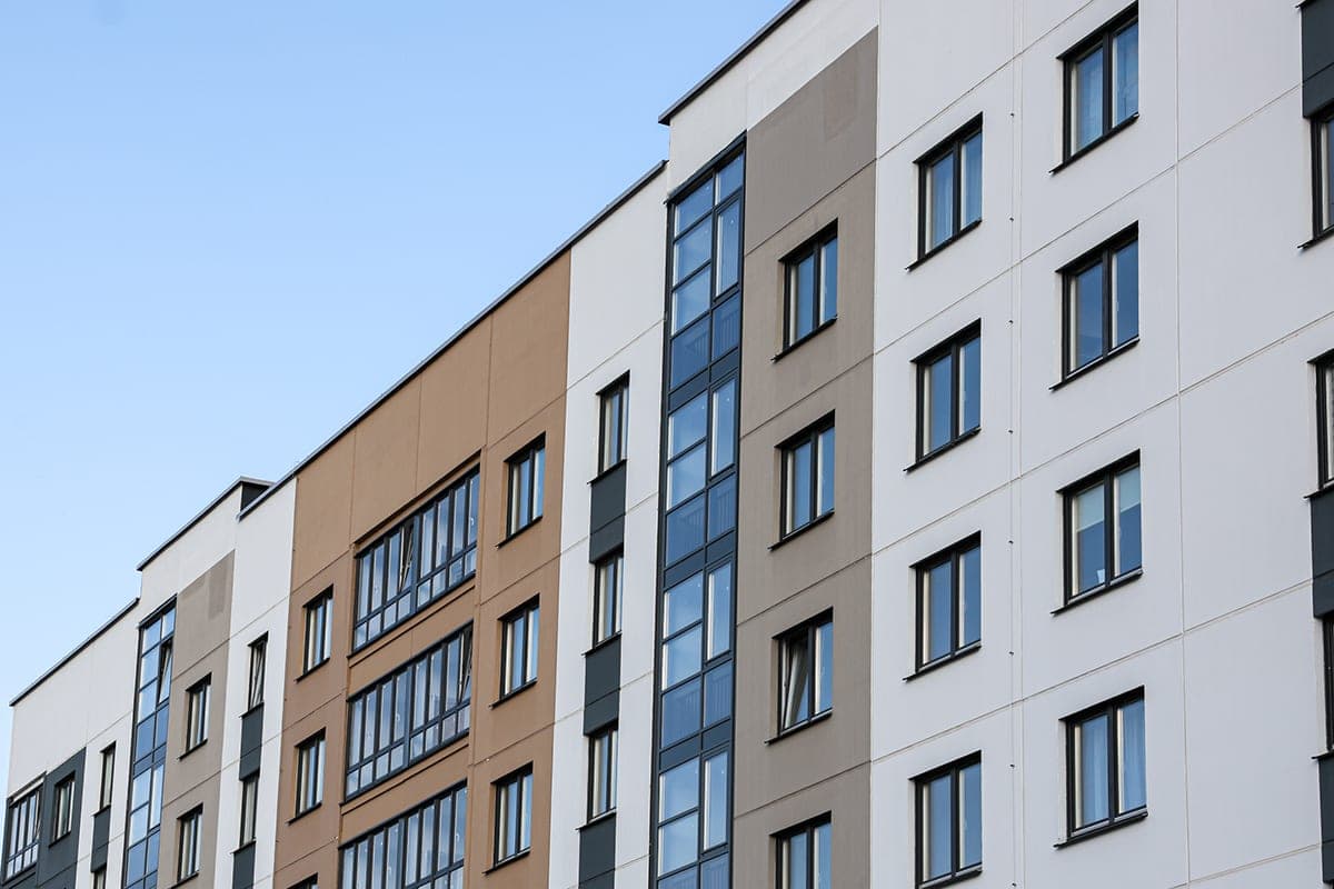 ¿Deberías considerar comprar un apartamento como una manera confiable de invertir? Respondido al Banco Nacional