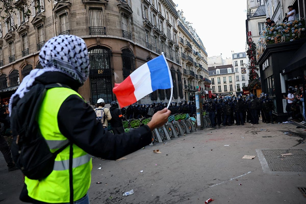 The cost of damage from riots at protests in France reached at least €30 million