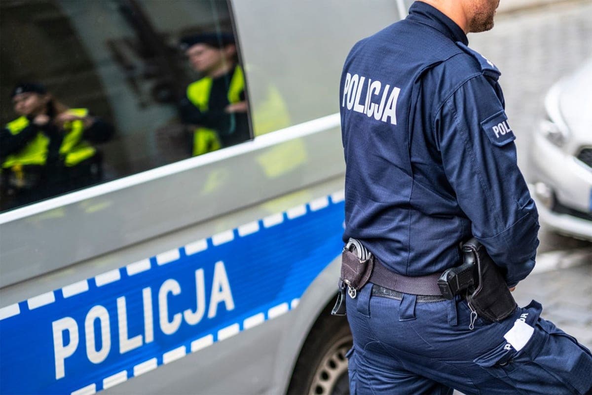 In Poland, a series of attacks on schools arrested 177 people