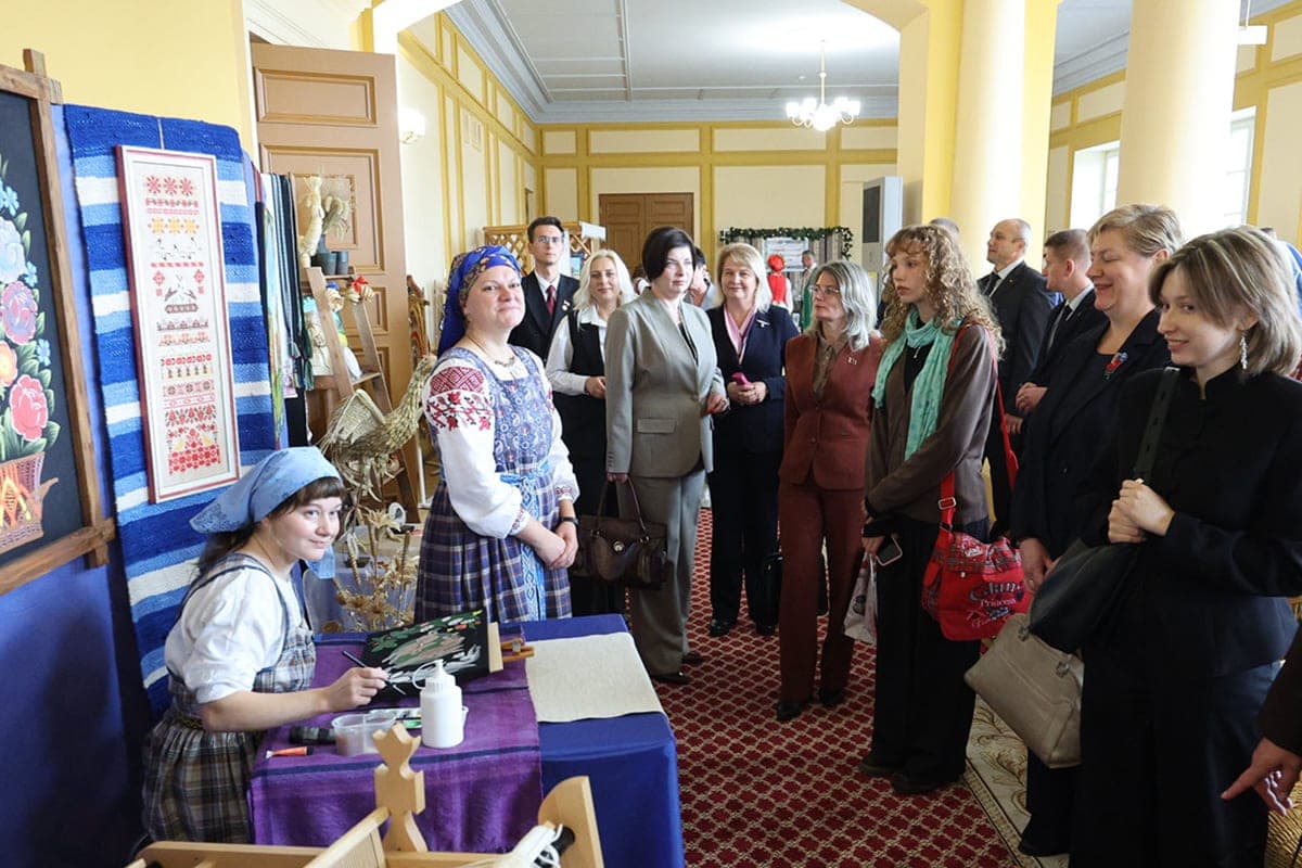 Happy family – a strong state: opinions of participants of the international forum in Polotsk