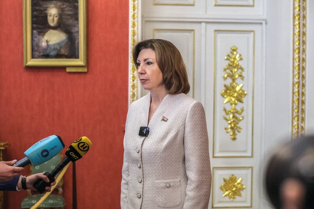 Кочанова: мы сегодня приумножаем дело тех, кто стоял у истоков становления белорусского Парламента