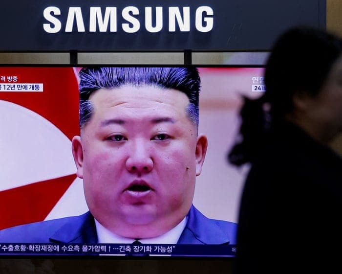 Kim Jong-un crosses over newly opened bridge into China