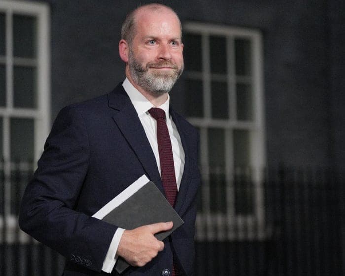 UK officials discussing free movement with EU ahead of summit, says Reynolds