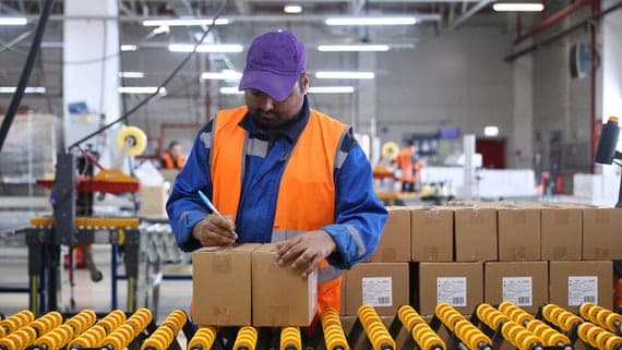 Das Innenministerium schlug vor, die Kenntnisse der russischen Sprache unter den in der TOP arbeitenden Migranten nicht zu überprüfen