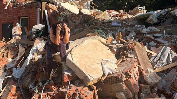 Bailiffs began to execute the decision to demolish the cottages of Tuapse gardeners