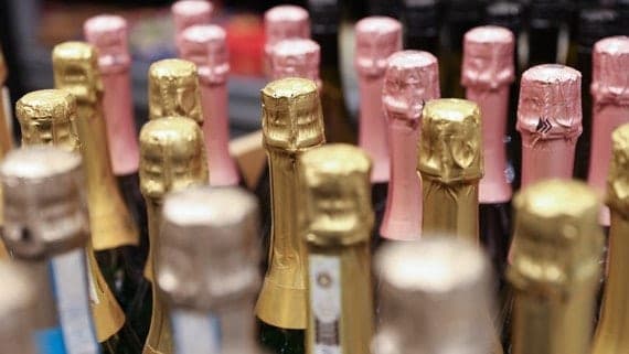 Минсельхоз поддержал проведение эксперимента по онлайн-продаже российского вина
