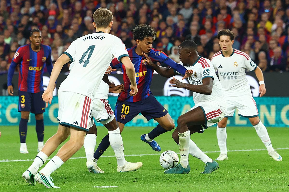 Earlier in this championship, the team from the capital of Catalonia won all nine meetings. But this time the impressive series of “blue-garnet” continued.