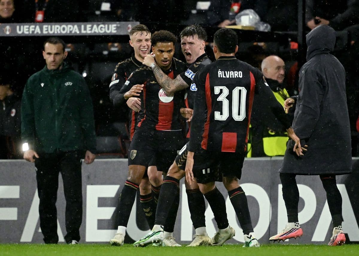 The maximum possible 9 points on the results of three rounds scored Benfica, Bayer, Bournemouth, Ferencvaros and Olympiakos.