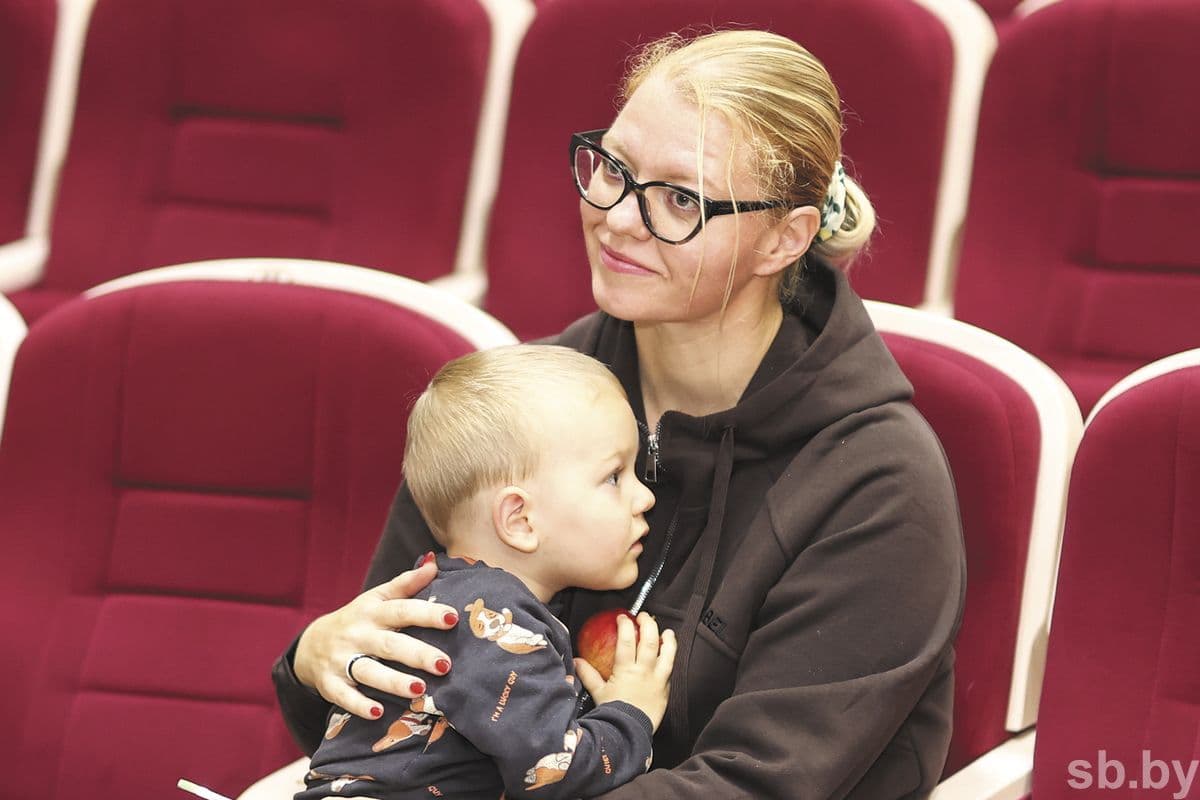 Кристине Романовской выражать чувства на бумаге помогает сын Ярослав