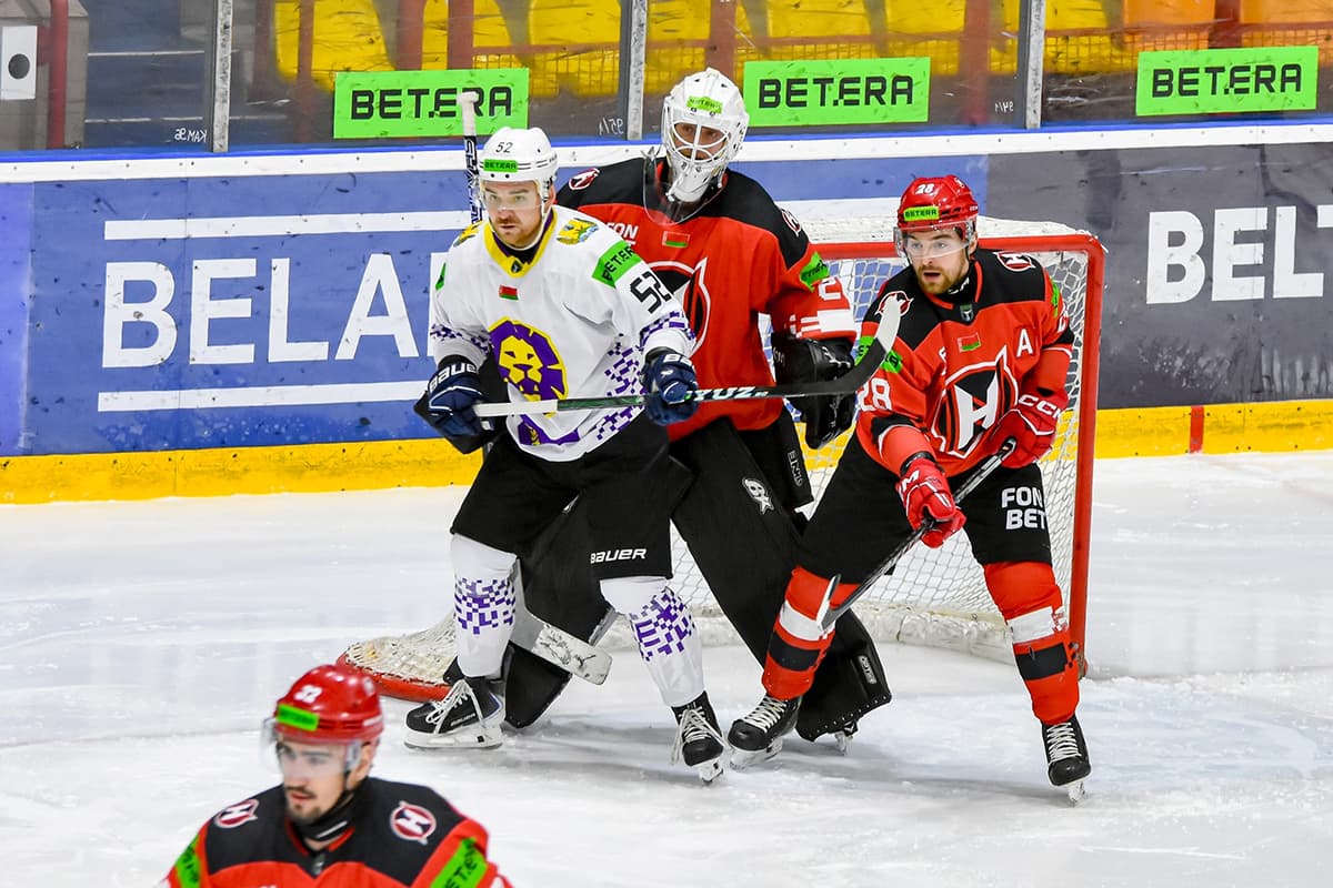 Tomorrow, October 17, the program of the tournament will continue with fights Vitebsk - Youth (Minsk), Gomel - Slavutich (Smolensk), Lida - Aviator (Baranovichi), Brest - Chemist (Novopolotsk).