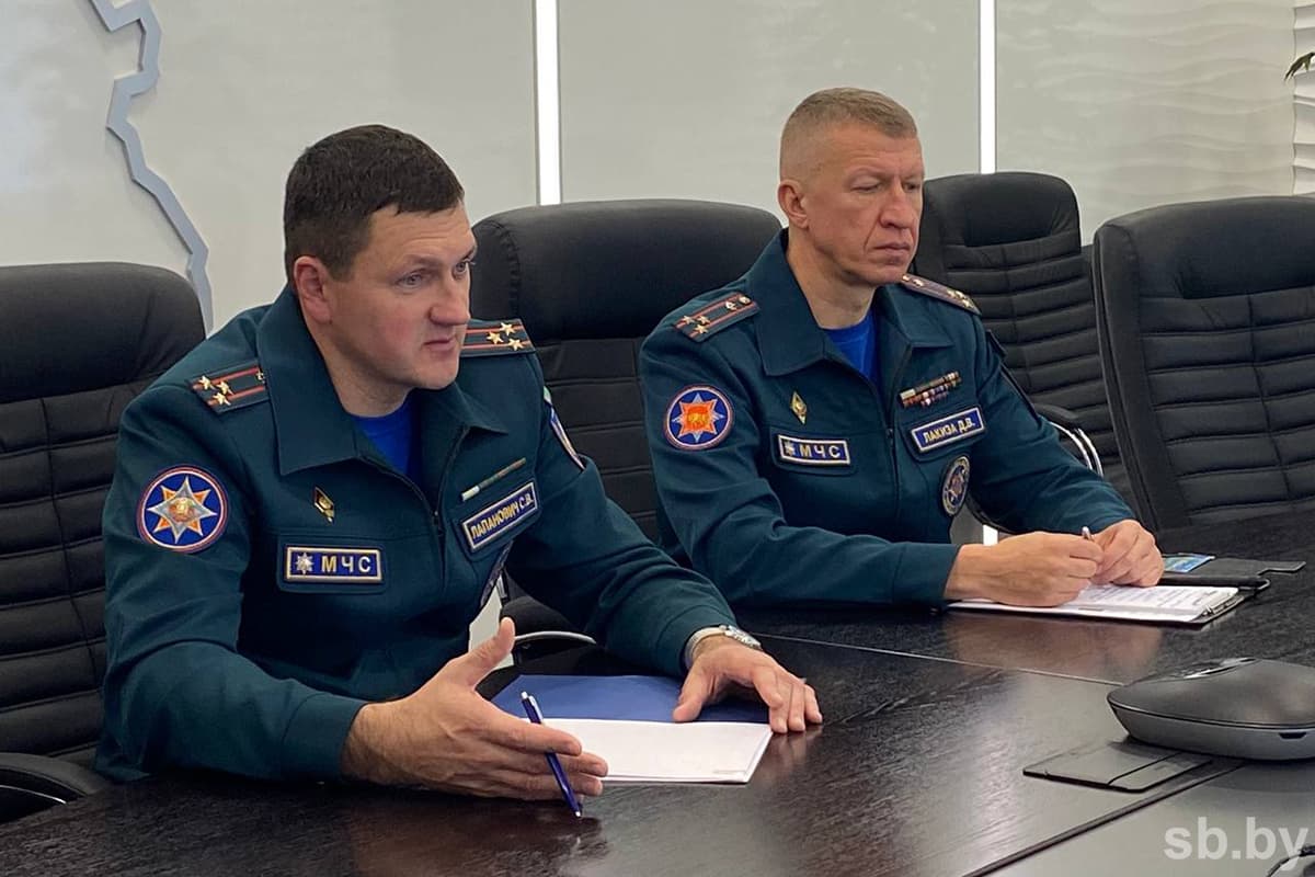 Ситуацию прокомментировал также начальник главного управления государственной системы предупреждения и ликвидации чрезвычайных ситуаций и гражданской обороны МЧС Игорь Ходанович :