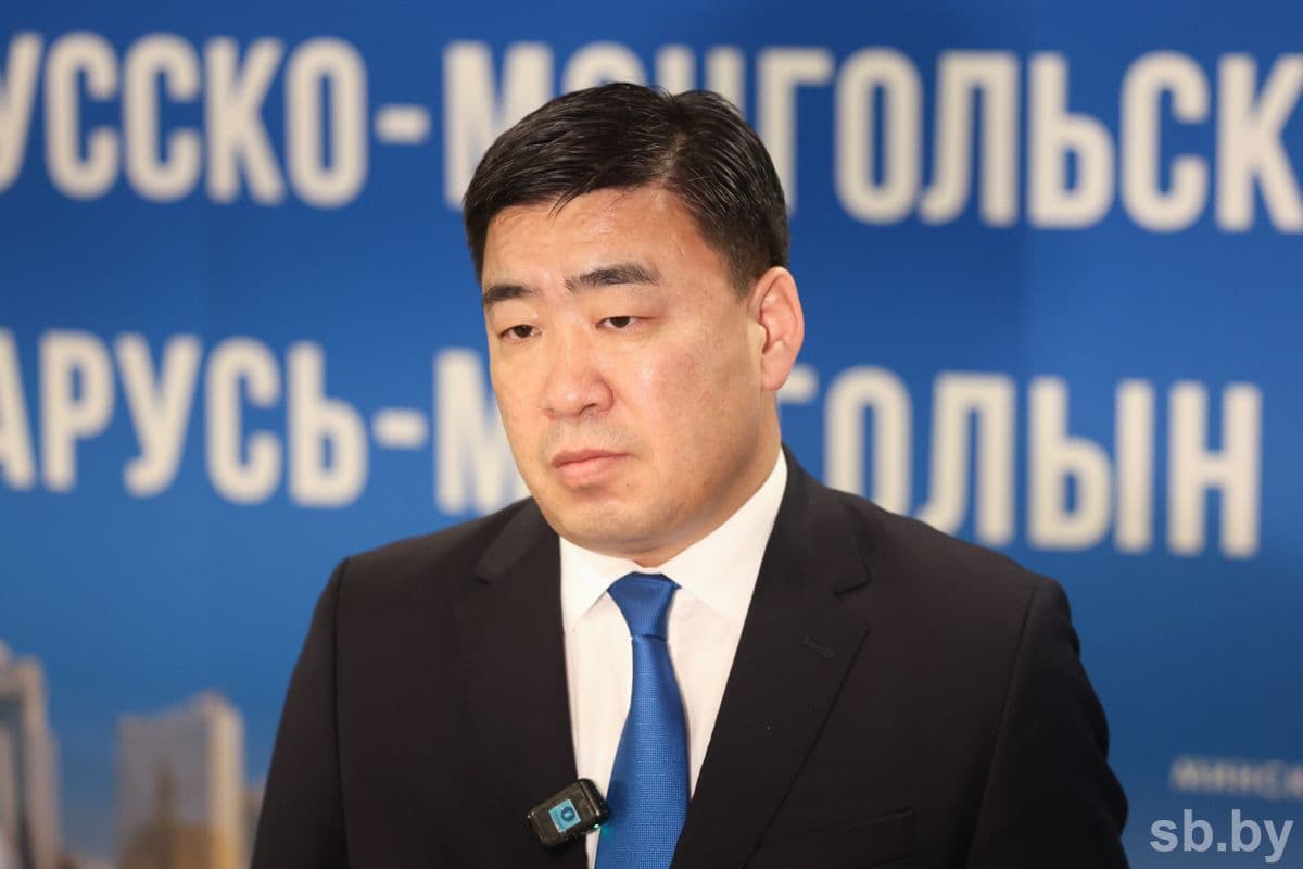 Tsagaanhuugiin Iderbat. According to him, one of the promising areas of cooperation is light industry.