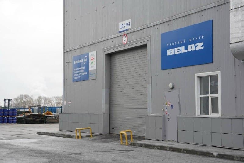 Zimbabwean students visited BelAZ for the first time within the framework of intercountry cooperation Photo: press service of BelAZ