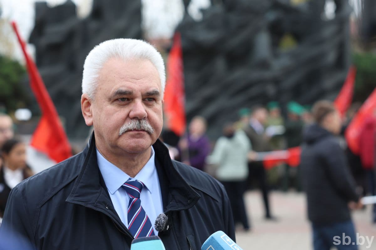 Александр Бирюков.