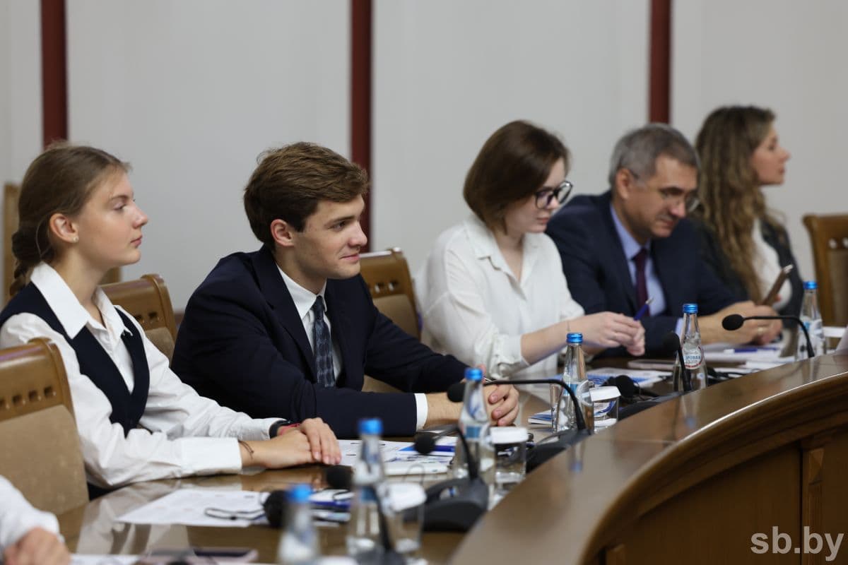Он также ответил на вопросы журналистов касательно принципов деятельности ООН, заложенных во время ее создания в 1945 году, после Второй мировой войны.