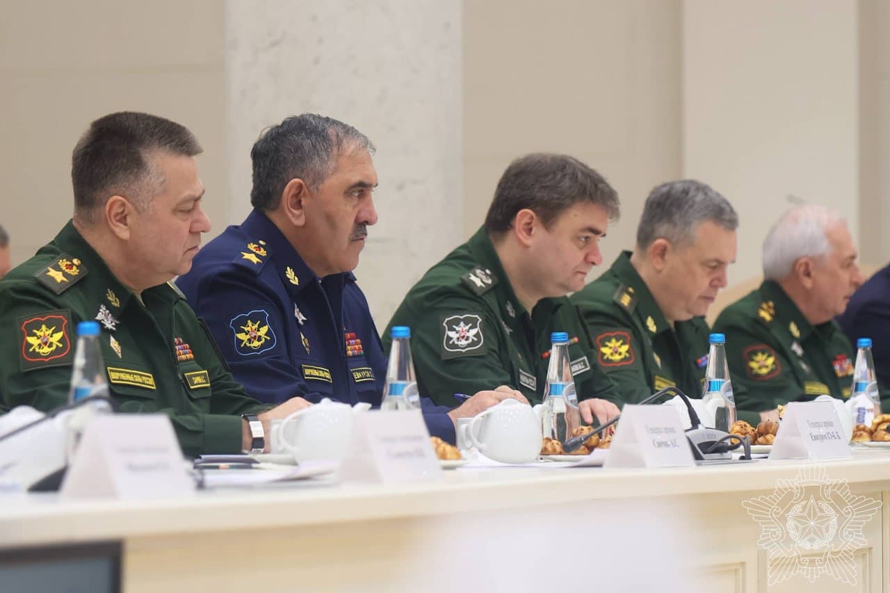 Министр обороны подчеркнул значимость стратегического партнерства Беларуси и России в контексте военно-политической обстановки: