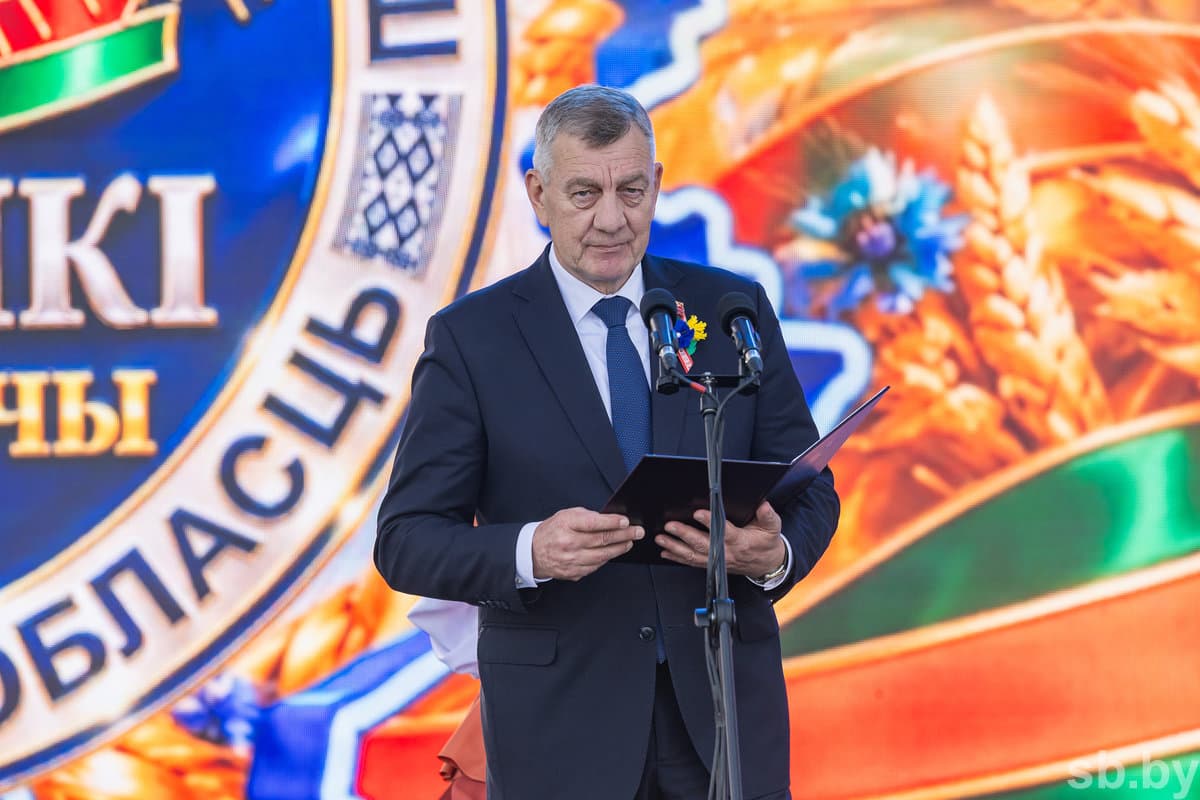 Yuri Nazarov Gold of the Polesie field: as the region forged its million Immediately after the announcement of the greeting of the Head of State, the chairman of the regional executive committee Ivan Krupko addressed the farmers of the region: