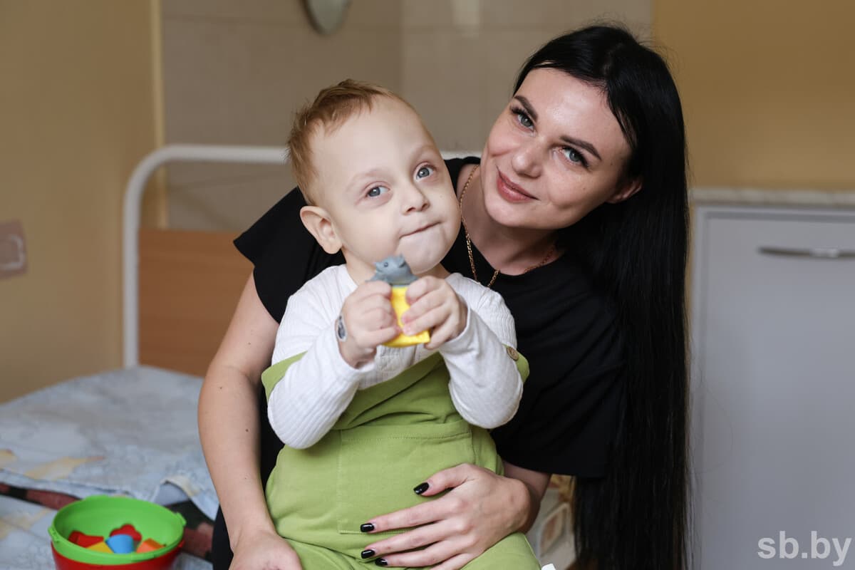 Anita Kushner with her son Mark