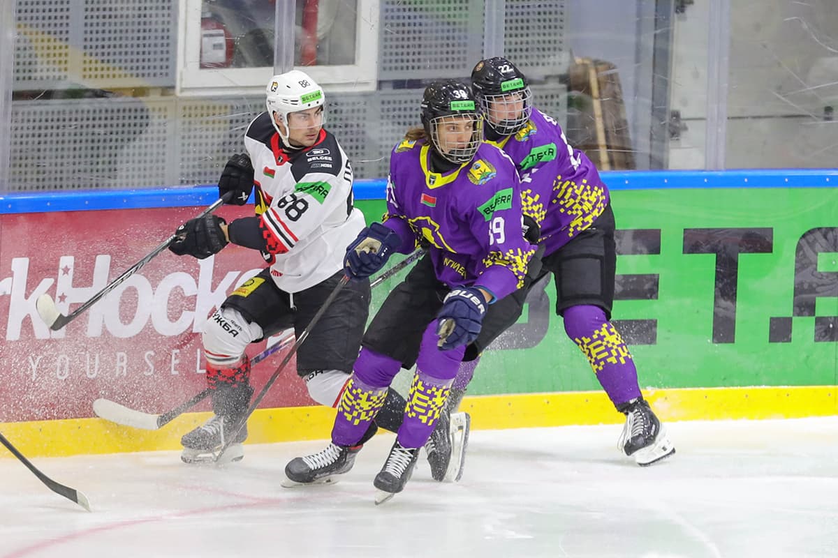 The team from the city above Sozh was considered the favorite. And she proved the validity of such assessments as shown by hockey and the result achieved.