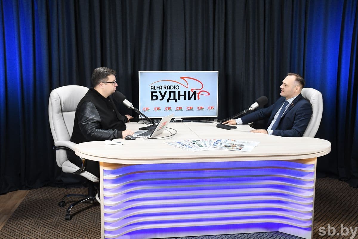 По словам политолога, в европейских странах непросто найти продукты, сопоставимые с белорусскими по качеству.