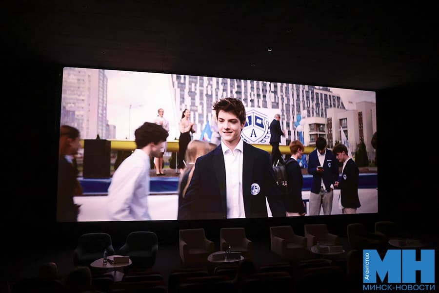 2025 11 24 kultura press pokaz filma perelomnyj moment miczevich 16 kopiya