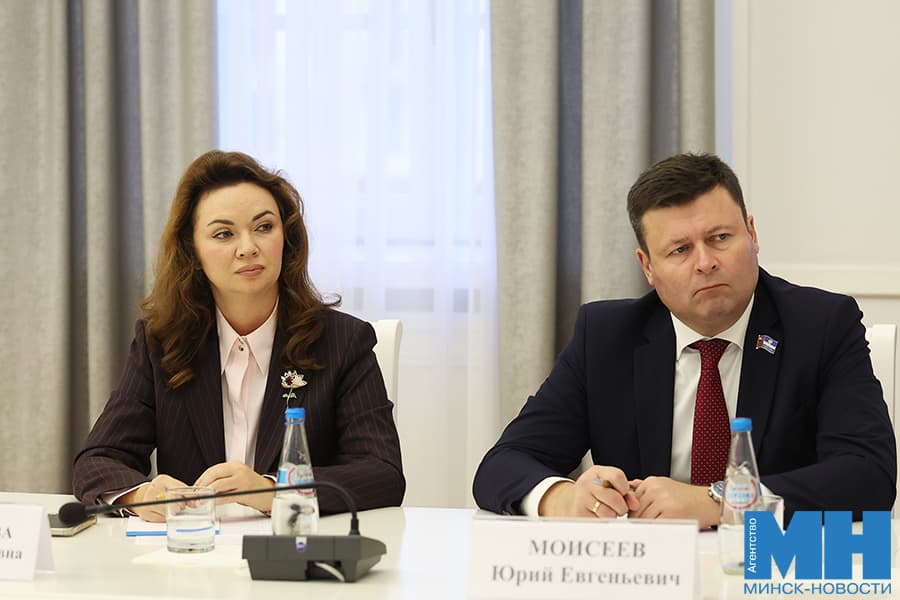 2026 10 22 mgik forum molodyh parlamentariev dvustoronnie peregovory czuran malinovskaya15 kopiya