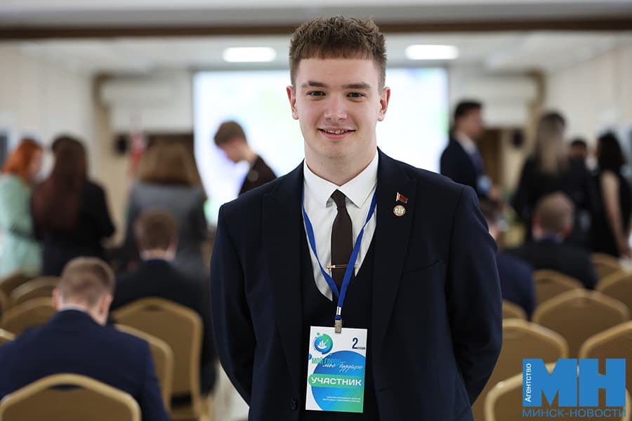 2026 10 22 mgik forum molodyh parlamentariev otkrytie czuran malinovskaya03 kopiya