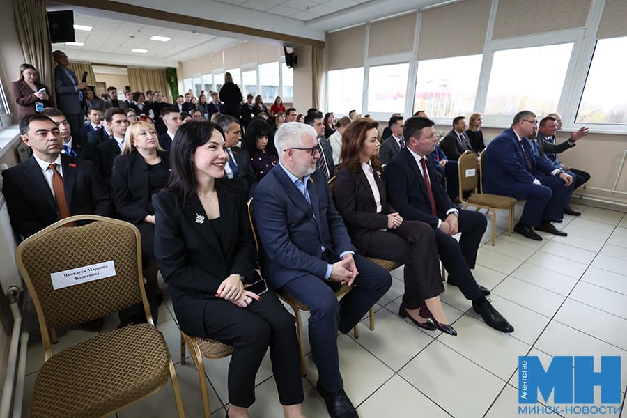 2026 10 22 mgik forum molodyh parlamentariev otkrytie czuran malinovskaya24 kopiya