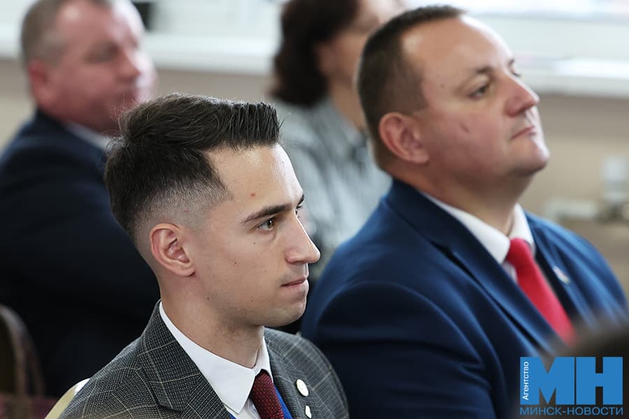 2026 10 22 mgik forum molodyh parlamentariev otkrytie czuran malinovskaya27 kopiya
