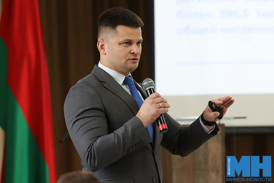2026 10 22 mgik forum molodyh parlamentariev otkrytie czuran malinovskaya37 kopiya
