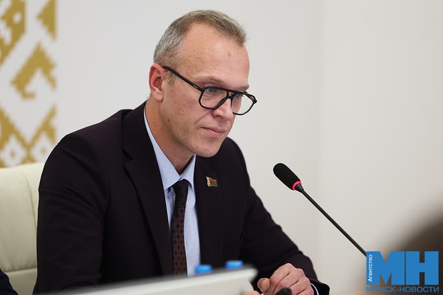 2026 10 28 mgik konferencziya gosupravlenie v 21 veke chernikov malinovskaya18 kopiya