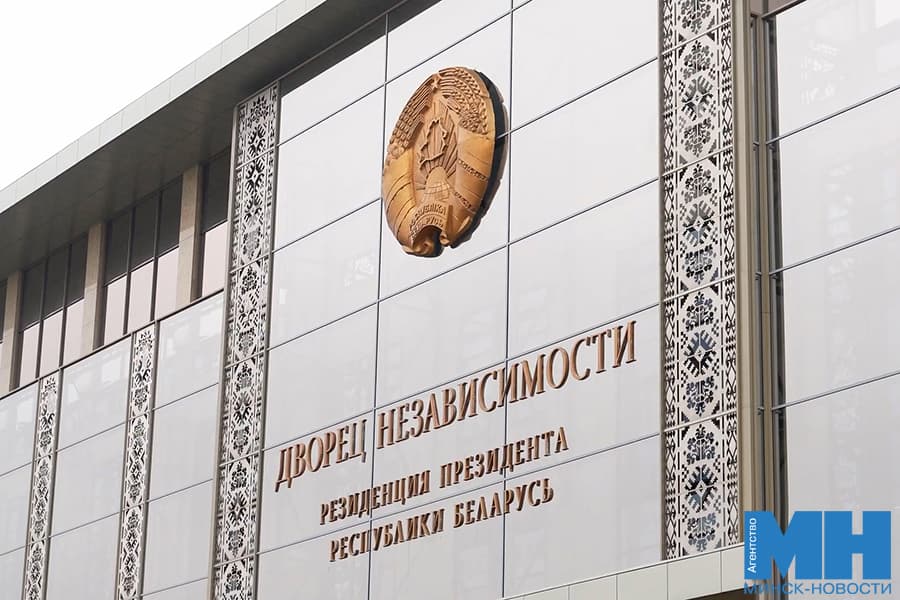 Лукашенко заслушал доклад главы МЧС о ликвидации последствий непогоды